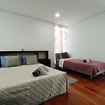 Com Varanda E Vista De Mar